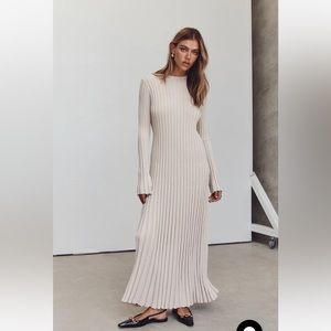NWT DISSH ADA STONE LONG SLEEVE MIDI DRESS